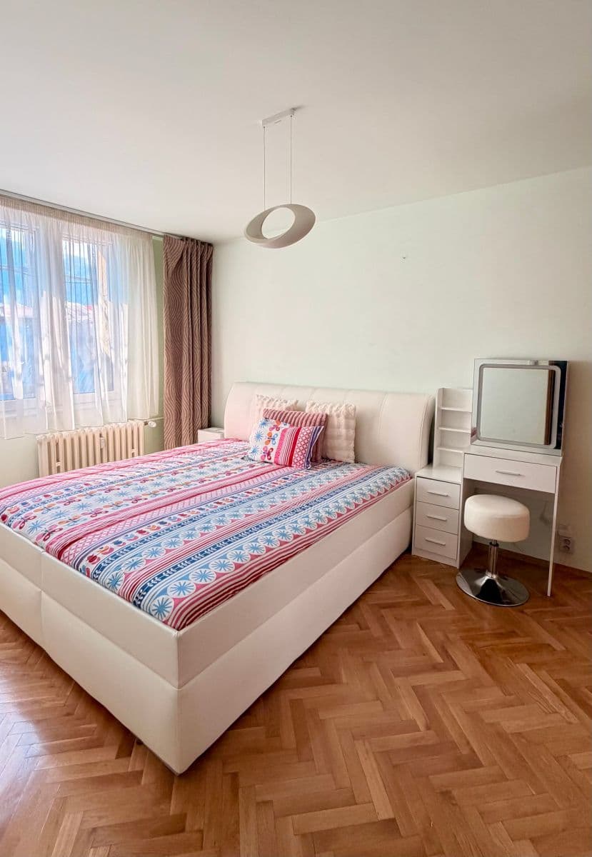 Prodej bytu 4+1 78 m², Pujmanové, Praha, Praha Prodej bytu 4+1 78 m², Pujmanové, Praha, Praha