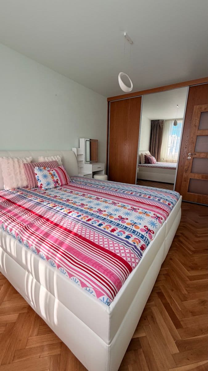 Prodej bytu 4+1 78 m², Pujmanové, Praha, Praha Prodej bytu 4+1 78 m², Pujmanové, Praha, Praha