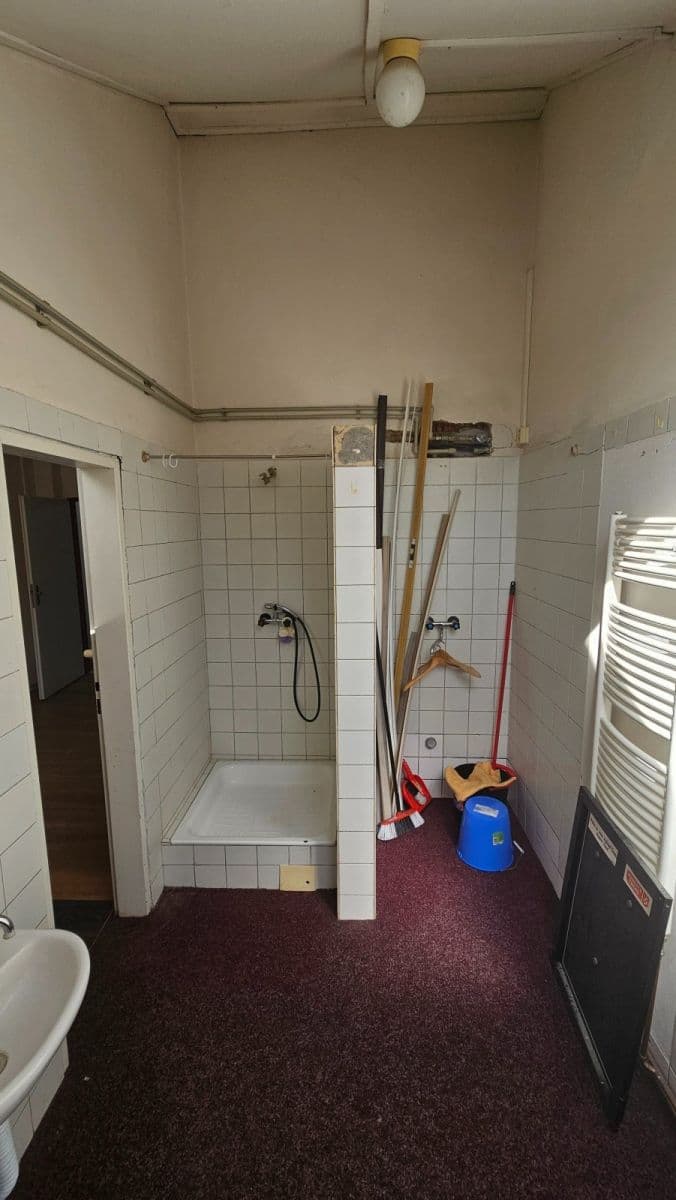Pronájem nebytového prostoru 430 m², V Jamce, Rakovník, Středočeský kraj Pronájem nebytového prostoru 430 m², V Jamce, Rakovník, Středočeský kraj