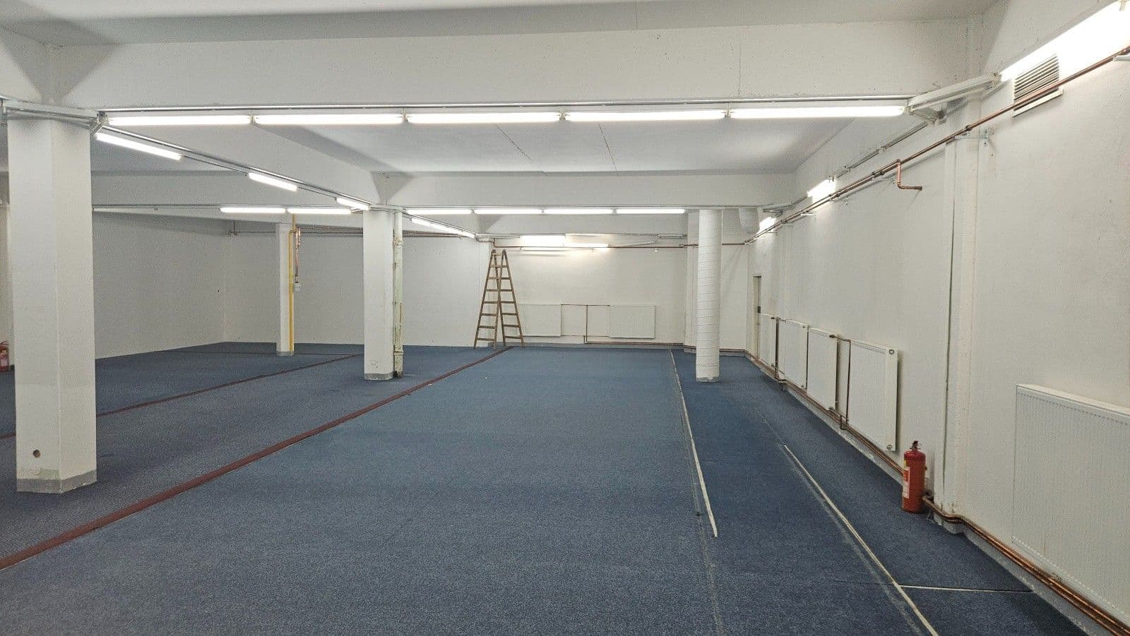 Pronájem nebytového prostoru 430 m², V Jamce, Rakovník, Středočeský kraj Pronájem nebytového prostoru 430 m², V Jamce, Rakovník, Středočeský kraj