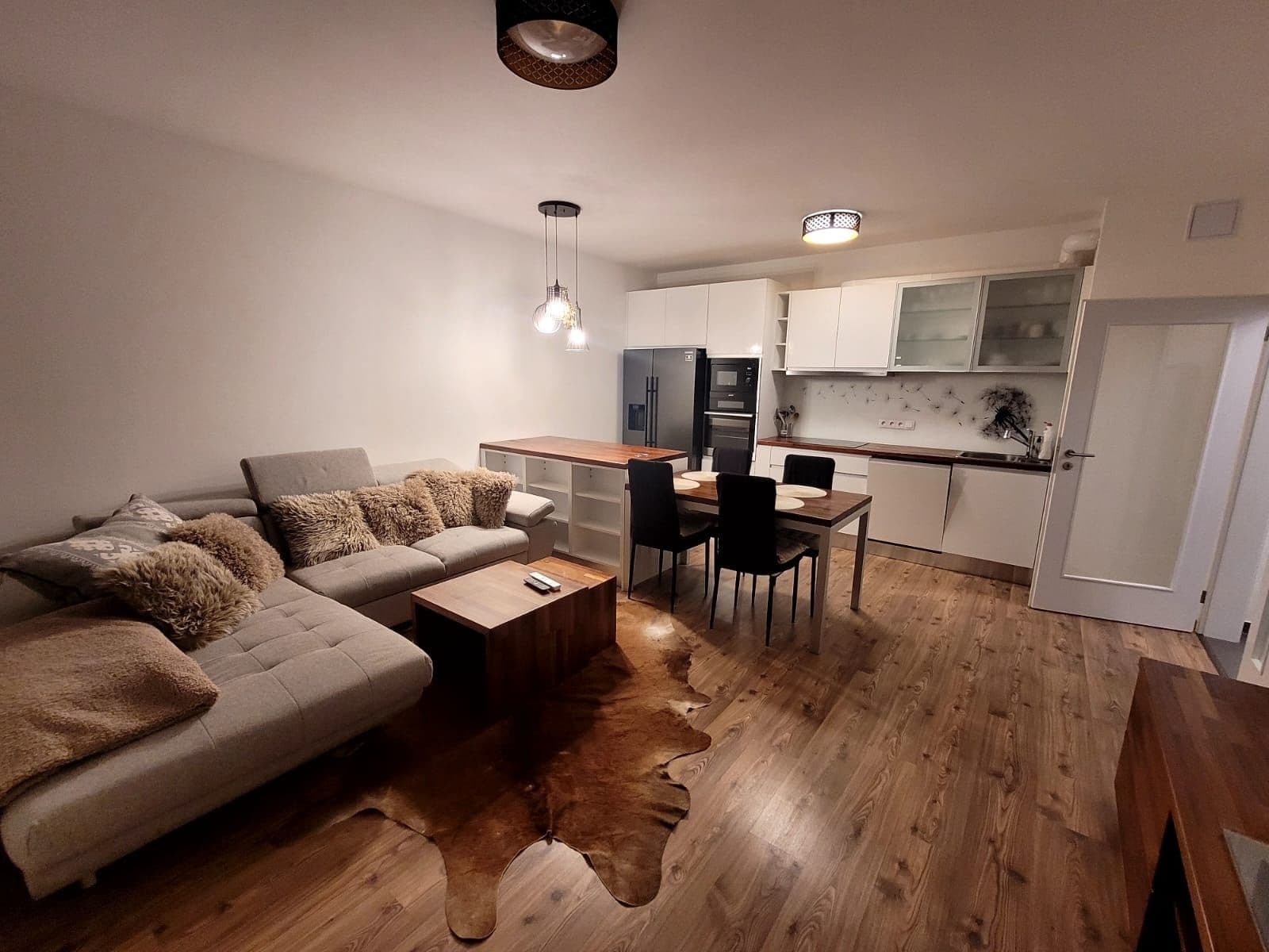 Prodej bytu 2+kk 56 m², T. G. Masaryka, Horoměřice, Středočeský kraj Prodej bytu 2+kk 56 m², T. G. Masaryka, Horoměřice, Středočeský kraj