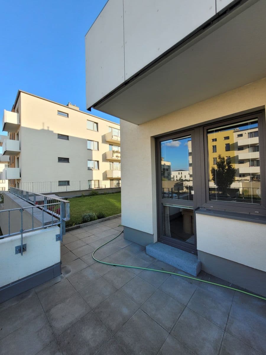 Prodej bytu 2+kk 56 m², T. G. Masaryka, Horoměřice, Středočeský kraj Prodej bytu 2+kk 56 m², T. G. Masaryka, Horoměřice, Středočeský kraj