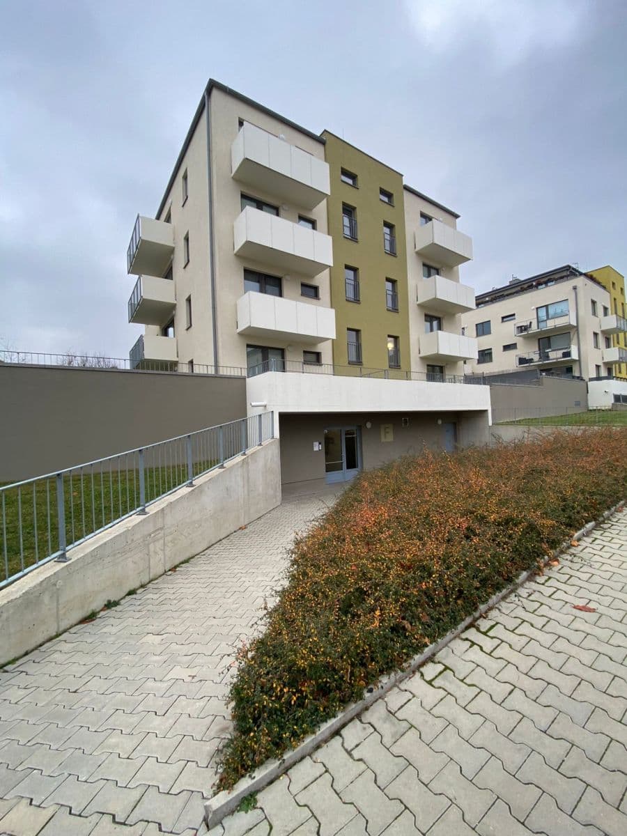 Prodej bytu 2+kk 56 m², T. G. Masaryka, Horoměřice, Středočeský kraj Prodej bytu 2+kk 56 m², T. G. Masaryka, Horoměřice, Středočeský kraj