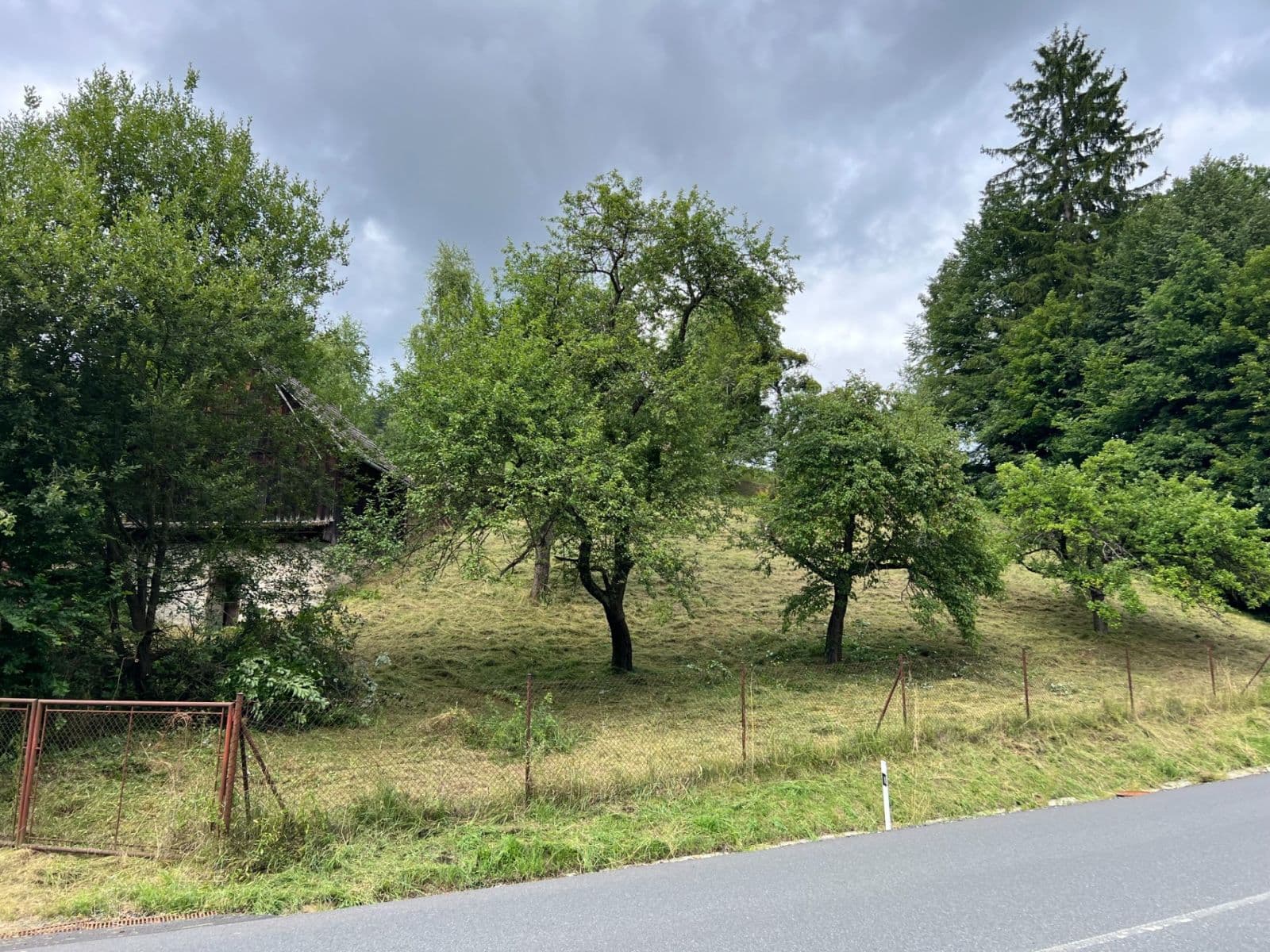 Prodej domu, pozemek 3.707 m², Velká Lhota, Zlínský kraj Prodej domu, pozemek 3.707 m², Velká Lhota, Zlínský kraj