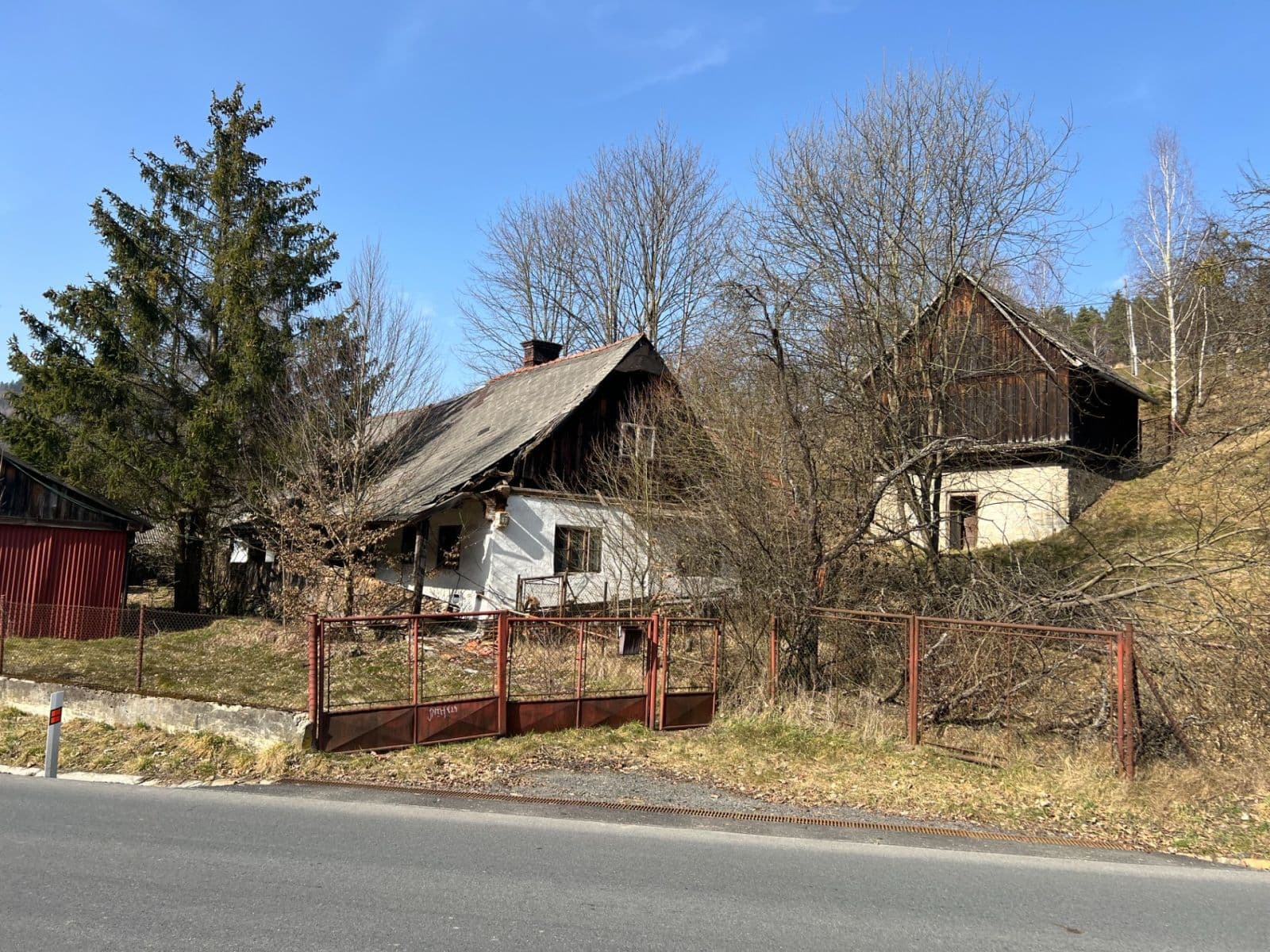 Prodej domu, pozemek 3.707 m², Velká Lhota, Zlínský kraj Prodej domu, pozemek 3.707 m², Velká Lhota, Zlínský kraj