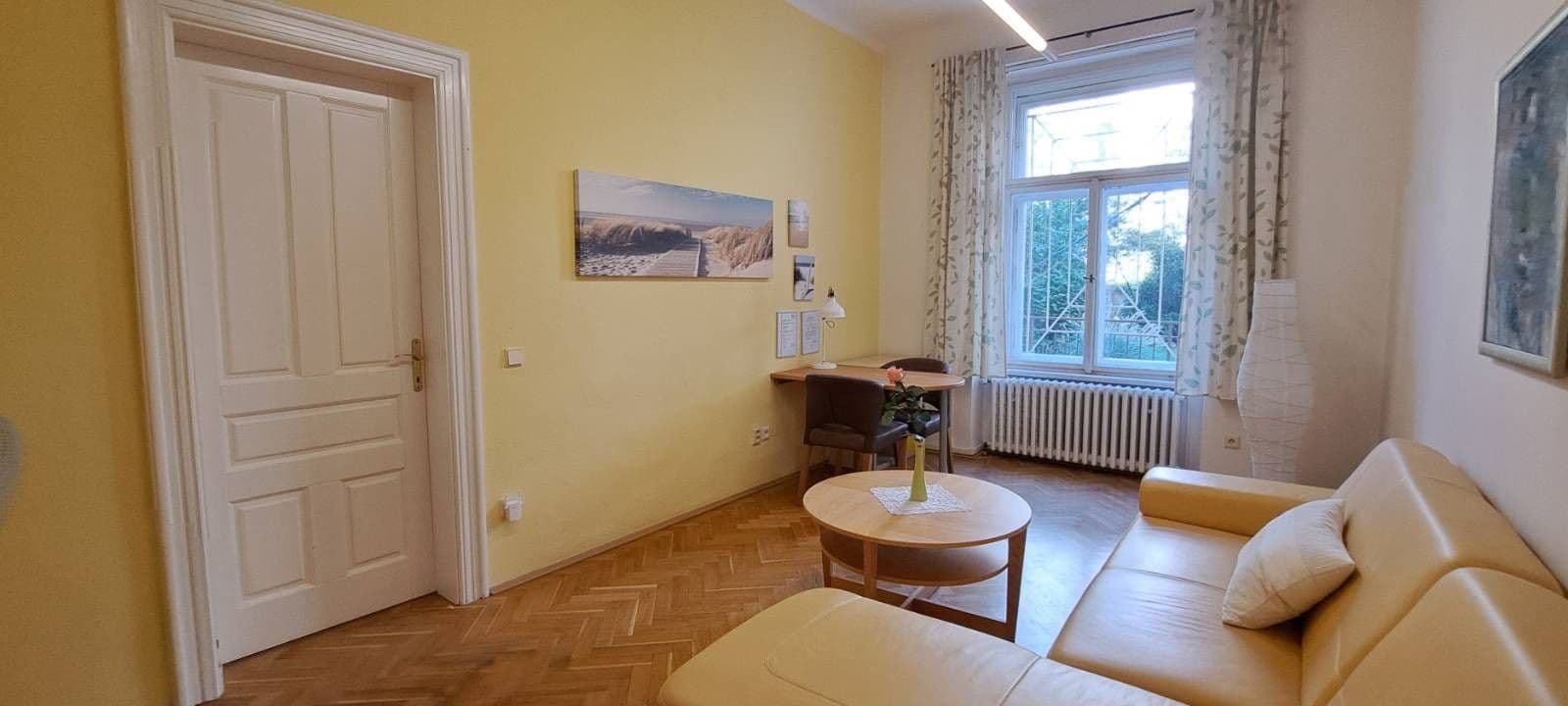 Pronájem nebytového prostoru 17 m², Krkonošská, Praha, Praha Pronájem nebytového prostoru 17 m², Krkonošská, Praha, Praha