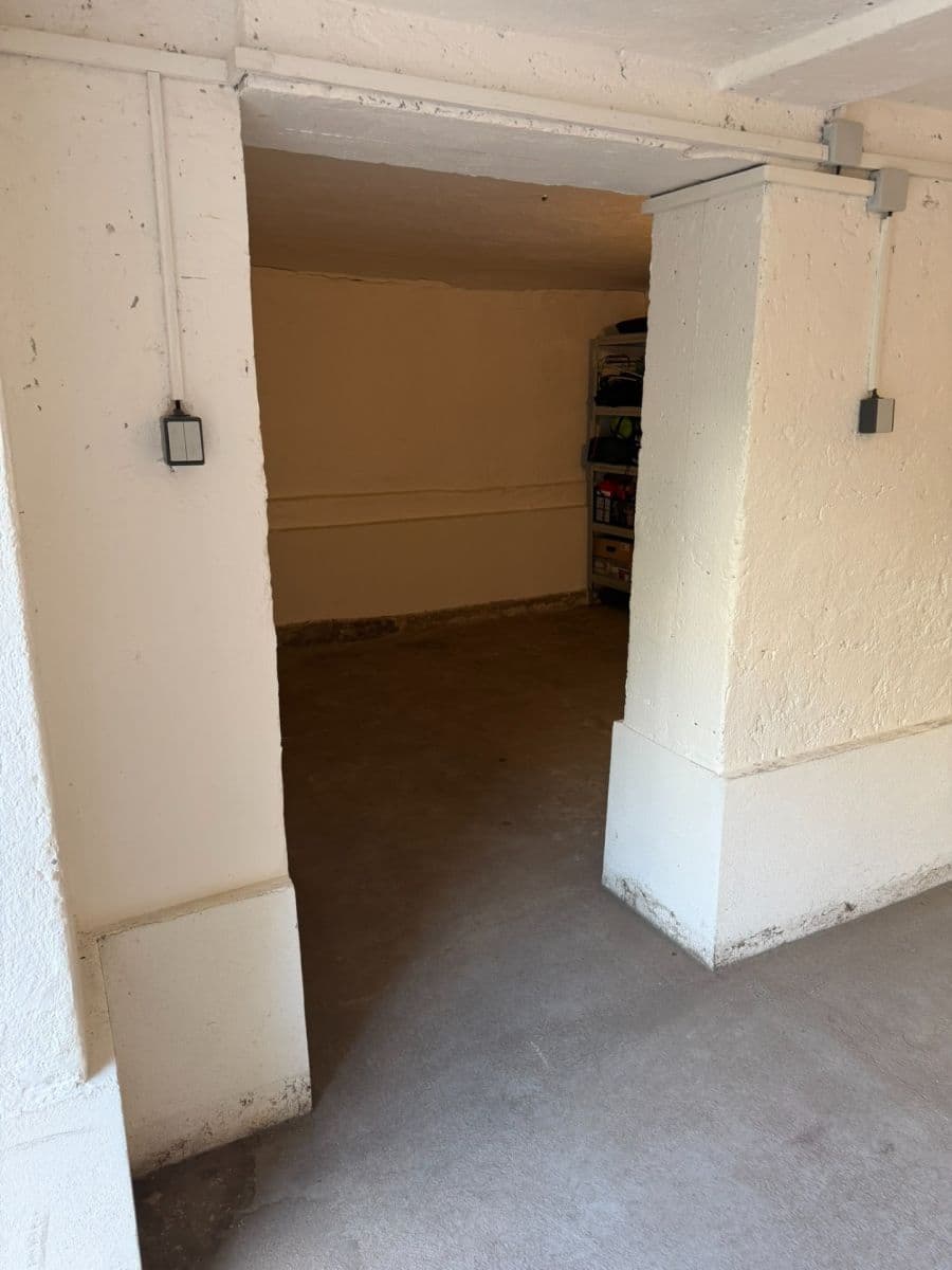 Prodej garáže 33 m², Přípotoční, Praha, Praha Prodej garáže 33 m², Přípotoční, Praha, Praha