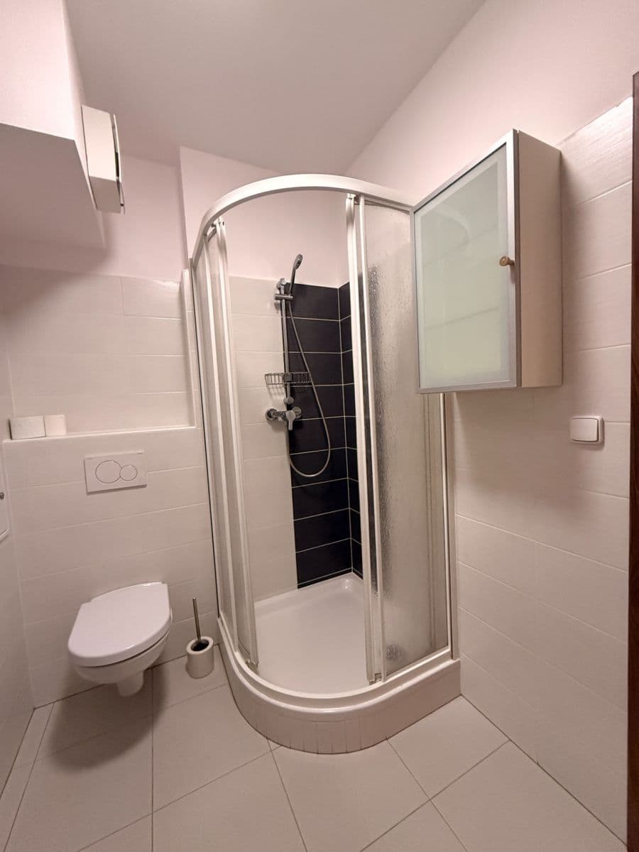 Pronájem bytu 2+kk 47 m², U Dlouhé stěny, Jihlava, Kraj Vysočina Pronájem bytu 2+kk 47 m², U Dlouhé stěny, Jihlava, Kraj Vysočina