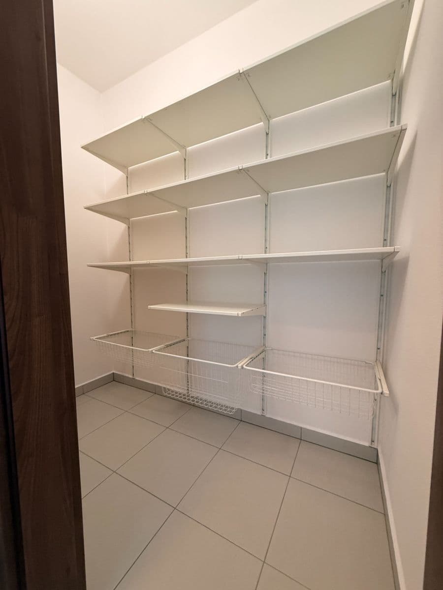 Pronájem bytu 2+kk 47 m², U Dlouhé stěny, Jihlava, Kraj Vysočina Pronájem bytu 2+kk 47 m², U Dlouhé stěny, Jihlava, Kraj Vysočina
