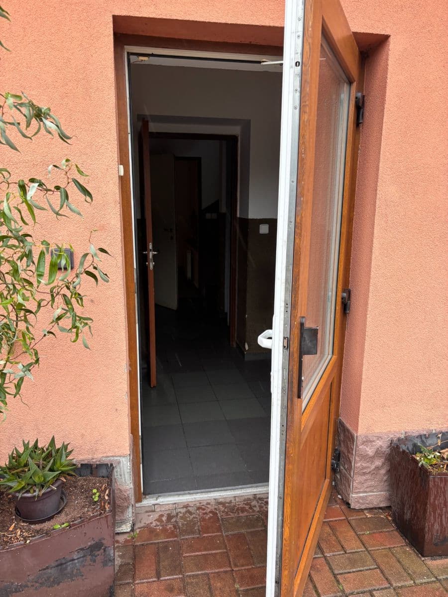 Pronájem nebytového prostoru 120 m², Nová Paka, Královéhradecký kraj Pronájem nebytového prostoru 120 m², Nová Paka, Královéhradecký kraj