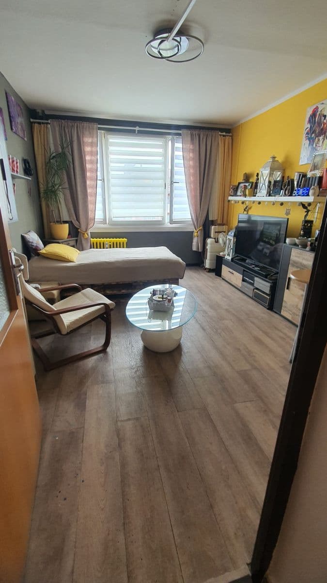 Pronájem bytu 1+kk 34 m², Káranská, Praha, Praha Pronájem bytu 1+kk 34 m², Káranská, Praha, Praha