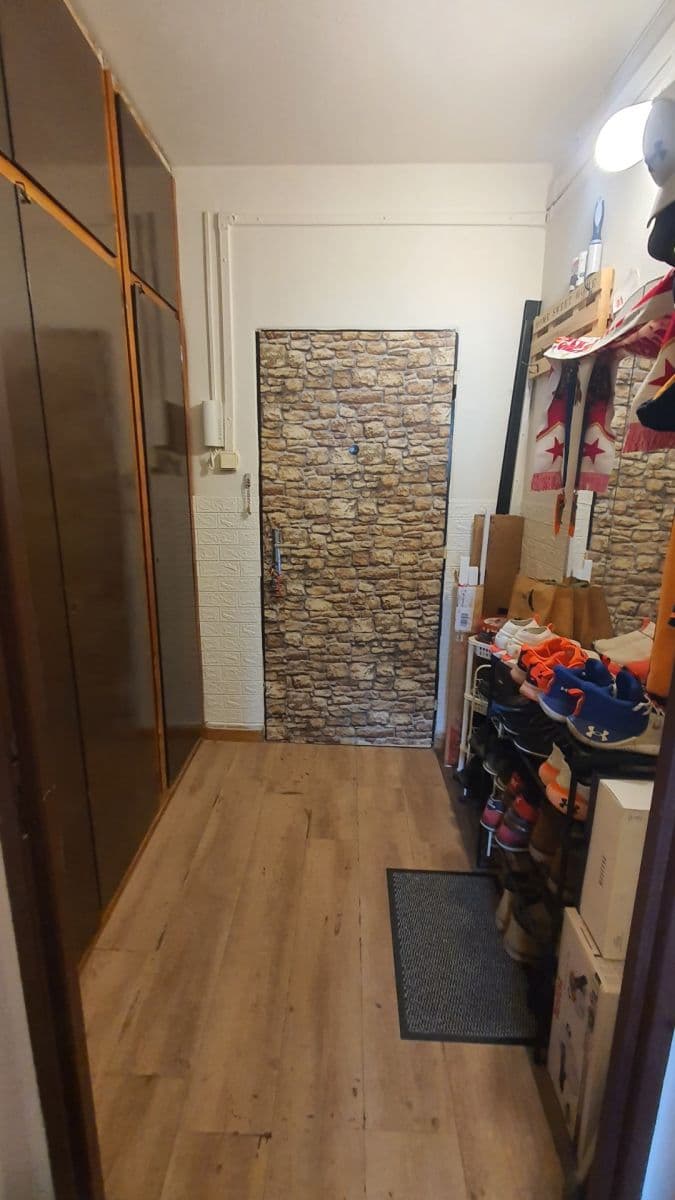 Pronájem bytu 1+kk 34 m², Káranská, Praha, Praha Pronájem bytu 1+kk 34 m², Káranská, Praha, Praha