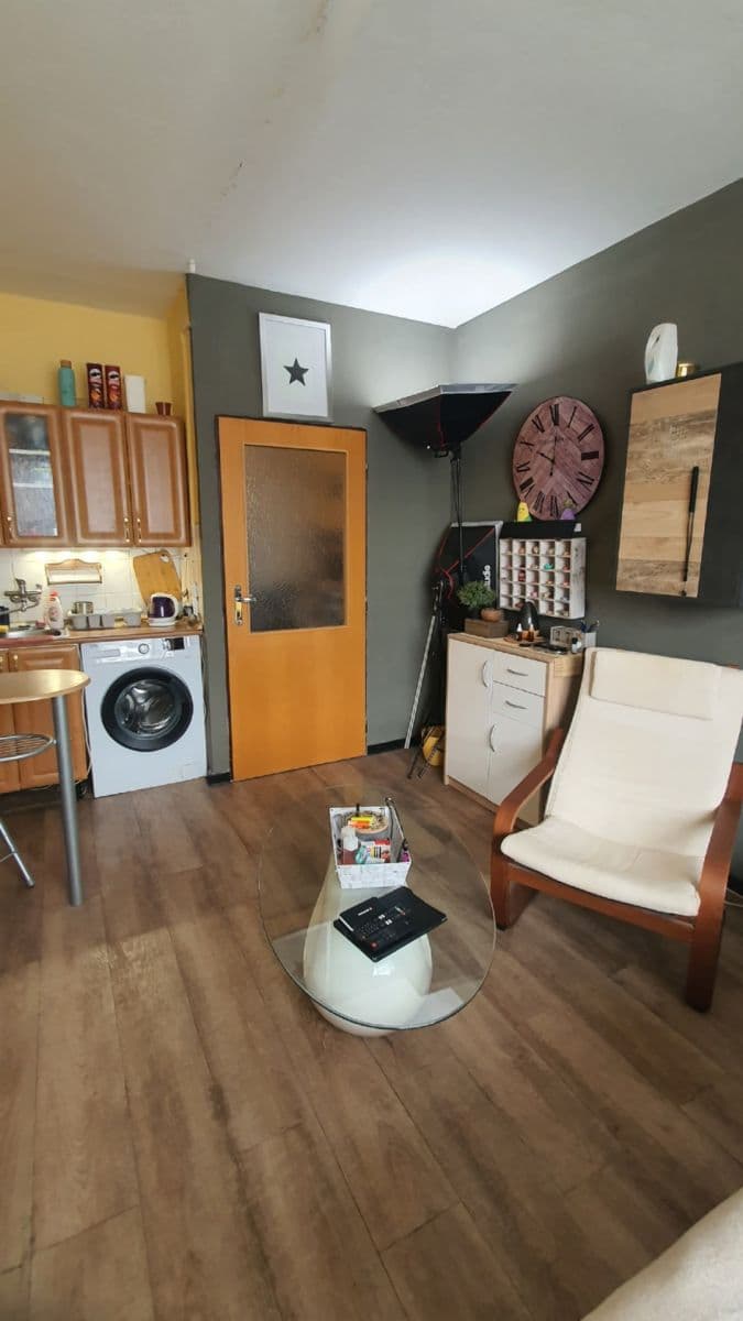 Pronájem bytu 1+kk 34 m², Káranská, Praha, Praha Pronájem bytu 1+kk 34 m², Káranská, Praha, Praha