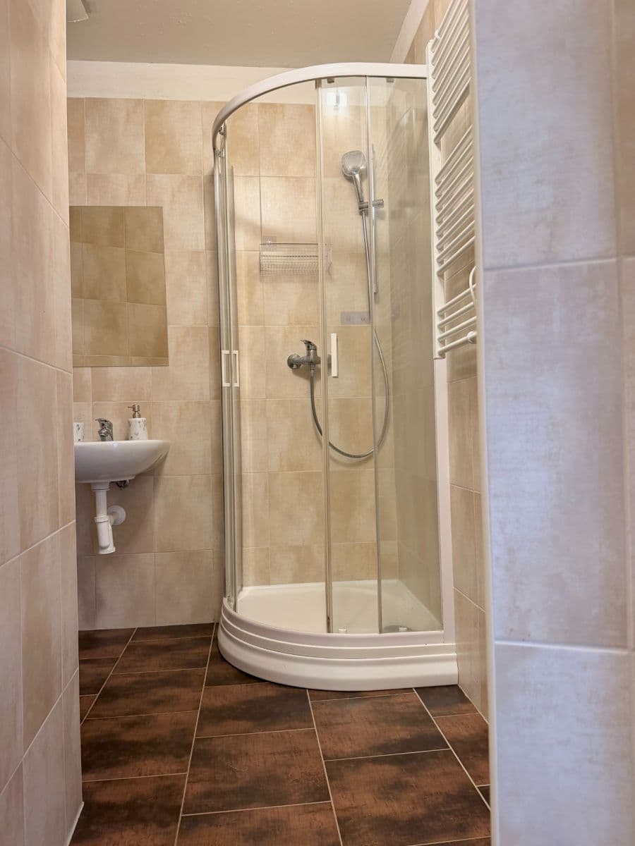 Pronájem bytu 2+kk 48 m², Husova, Pardubice, Pardubický kraj Pronájem bytu 2+kk 48 m², Husova, Pardubice, Pardubický kraj