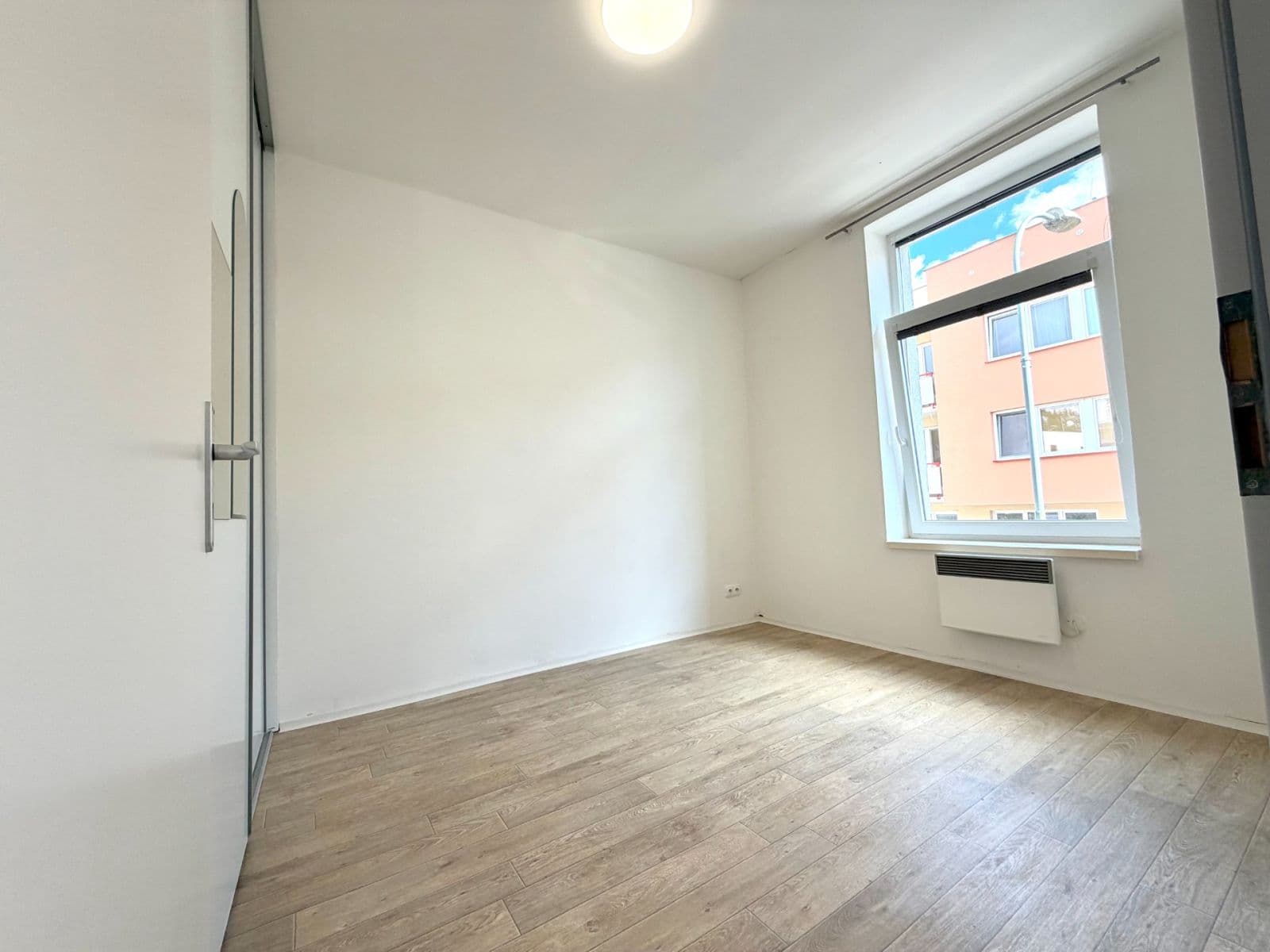 Pronájem bytu 2+kk 48 m², Husova, Pardubice, Pardubický kraj Pronájem bytu 2+kk 48 m², Husova, Pardubice, Pardubický kraj