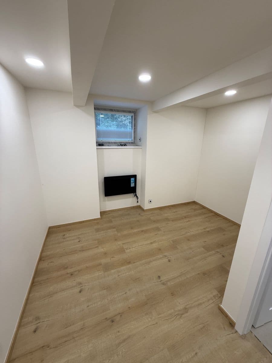 Pronájem bytu 1+kk 22 m², Na Jezerce, Praha, Praha Pronájem bytu 1+kk 22 m², Na Jezerce, Praha, Praha
