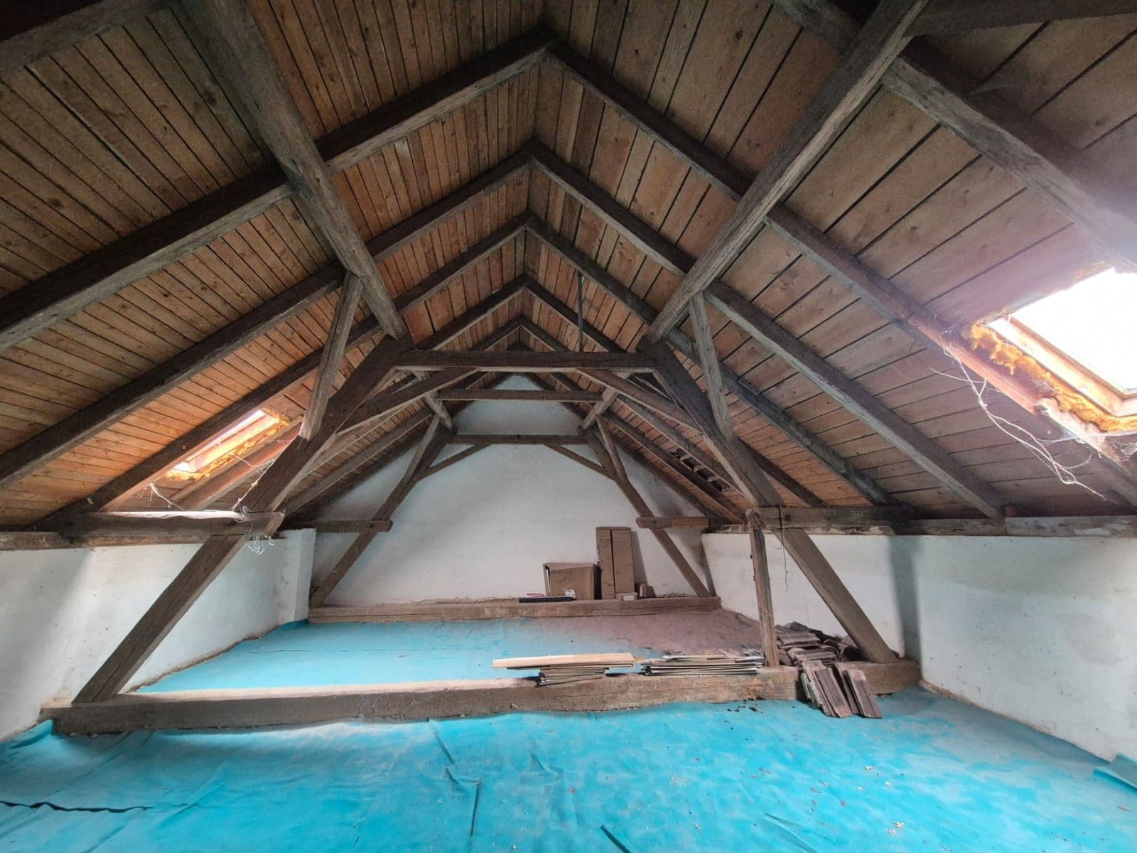 Pronájem nebytového prostoru 510 m², Náves sv. Petra a Pavla, Zlatníky-Hodkovice, Středočeský kraj Pronájem nebytového prostoru 510 m², Náves sv. Petra a Pavla, Zlatníky-Hodkovice, Středočeský kraj