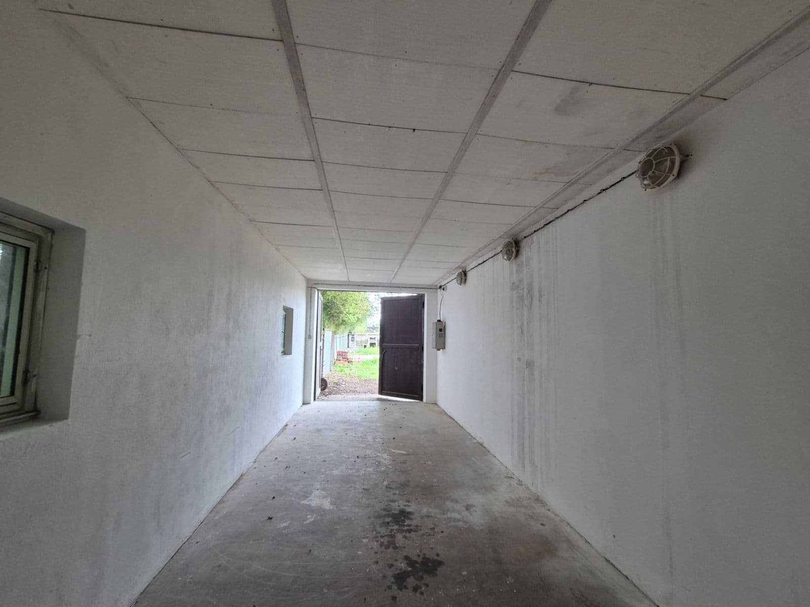 Pronájem nebytového prostoru 510 m², Náves sv. Petra a Pavla, Zlatníky-Hodkovice, Středočeský kraj Pronájem nebytového prostoru 510 m², Náves sv. Petra a Pavla, Zlatníky-Hodkovice, Středočeský kraj