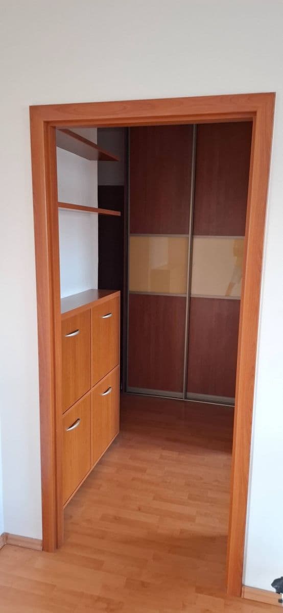 Pronájem bytu 2+kk 42 m², Bazovského, Praha, Praha Pronájem bytu 2+kk 42 m², Bazovského, Praha, Praha