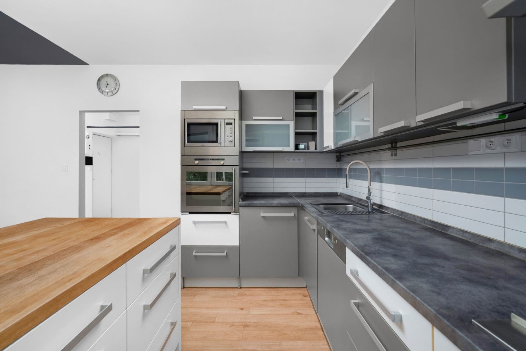 Prodej bytu 2+kk 53 m², Na Hraničkách, Vyškov, Jihomoravský kraj Prodej bytu 2+kk 53 m², Na Hraničkách, Vyškov, Jihomoravský kraj