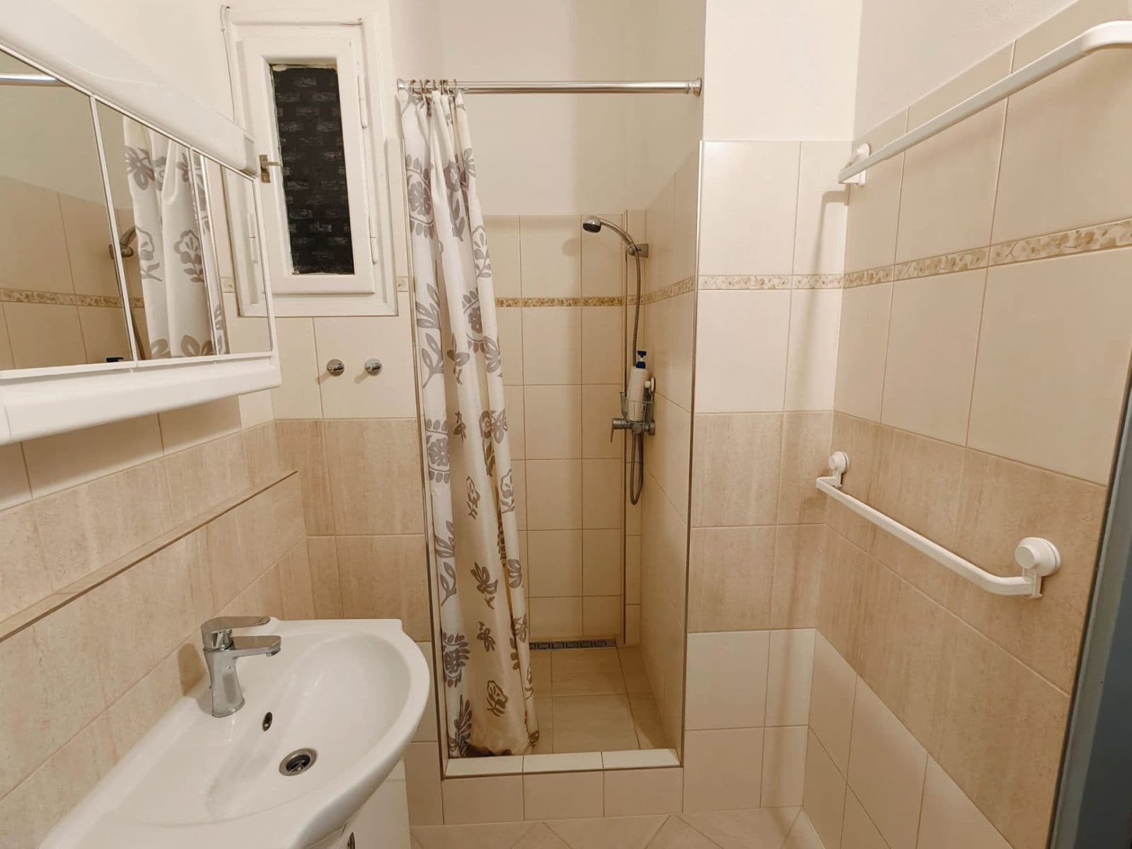 Pronájem bytu 2+kk 38 m², V Horkách, Praha, Praha Pronájem bytu 2+kk 38 m², V Horkách, Praha, Praha