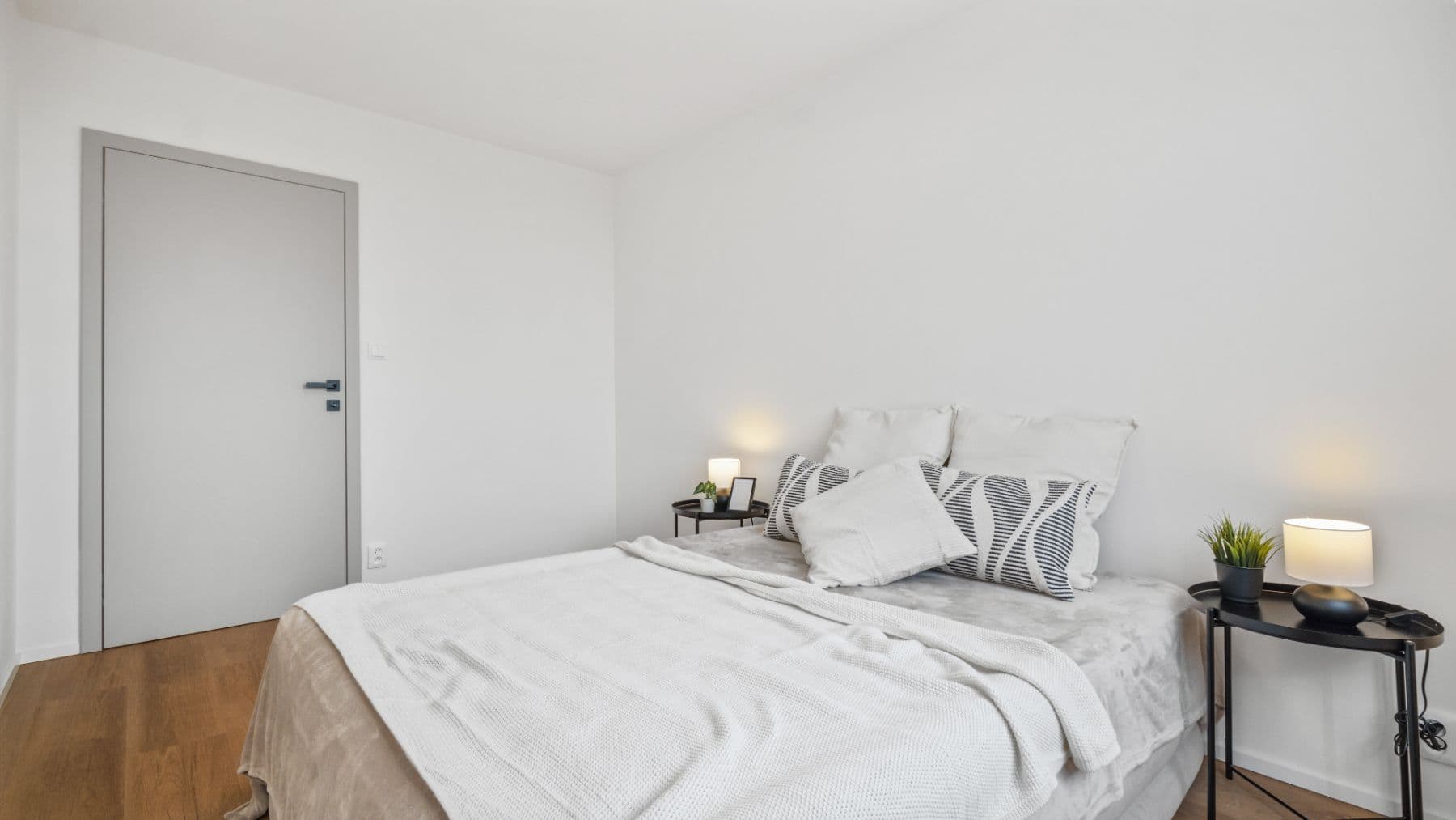 Prodej bytu 2+kk 43 m², Zimova, Praha, Praha Prodej bytu 2+kk 43 m², Zimova, Praha, Praha
