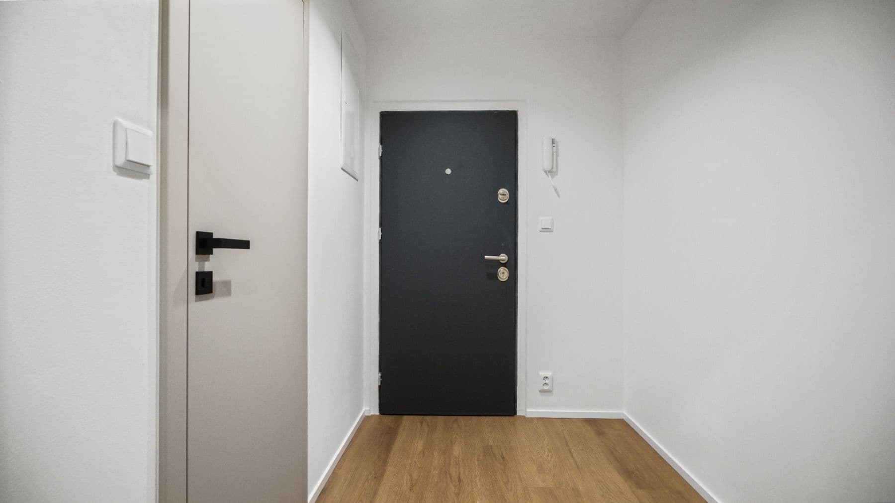 Prodej bytu 2+kk 43 m², Zimova, Praha, Praha Prodej bytu 2+kk 43 m², Zimova, Praha, Praha