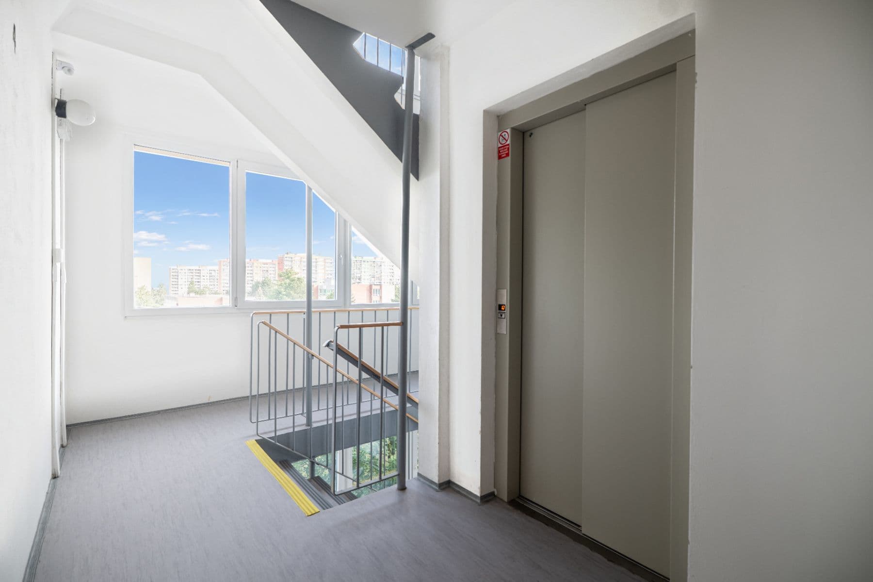 Prodej bytu 2+kk 43 m², Zimova, Praha, Praha Prodej bytu 2+kk 43 m², Zimova, Praha, Praha