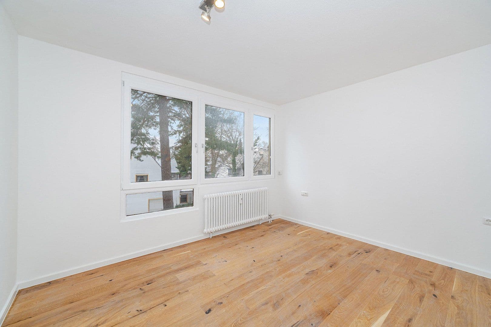 Prodej bytu 3+1 78 m², Tizianstr. 48, Neubiberg, Bavorsko Prodej bytu 3+1 78 m², Tizianstr. 48, Neubiberg, Bavorsko
