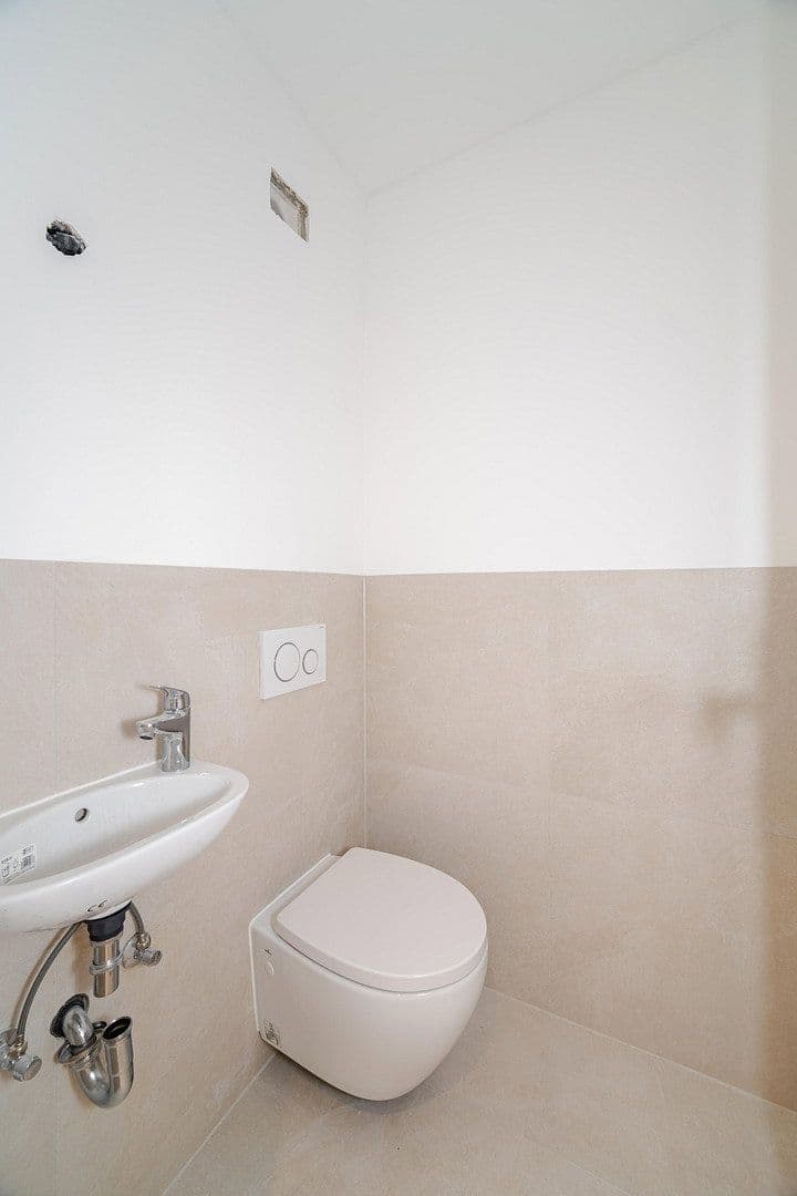 Prodej bytu 3+1 78 m², Tizianstr. 48, Neubiberg, Bavorsko Prodej bytu 3+1 78 m², Tizianstr. 48, Neubiberg, Bavorsko
