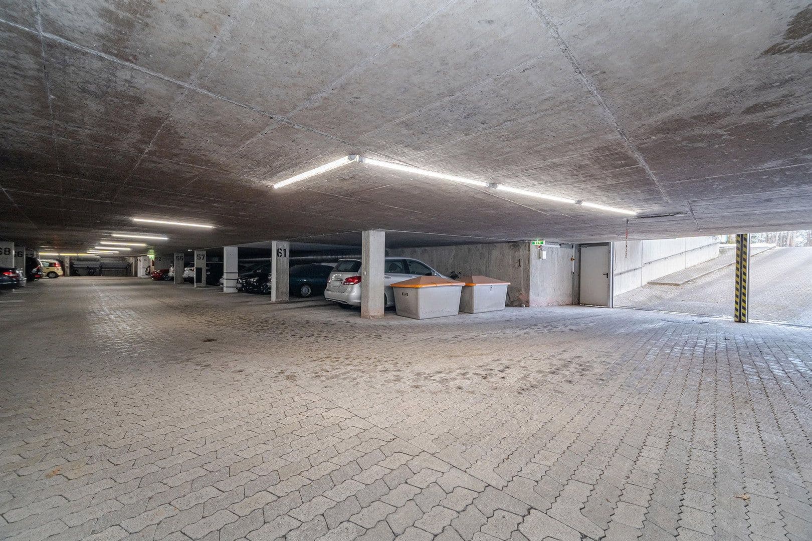 Prodej bytu 3+1 78 m², Tizianstr. 48, Neubiberg, Bavorsko Prodej bytu 3+1 78 m², Tizianstr. 48, Neubiberg, Bavorsko