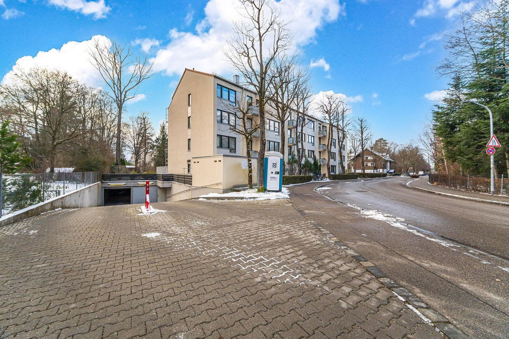 Prodej bytu 3+1 78 m², Tizianstr. 48, Neubiberg, Bavorsko Prodej bytu 3+1 78 m², Tizianstr. 48, Neubiberg, Bavorsko