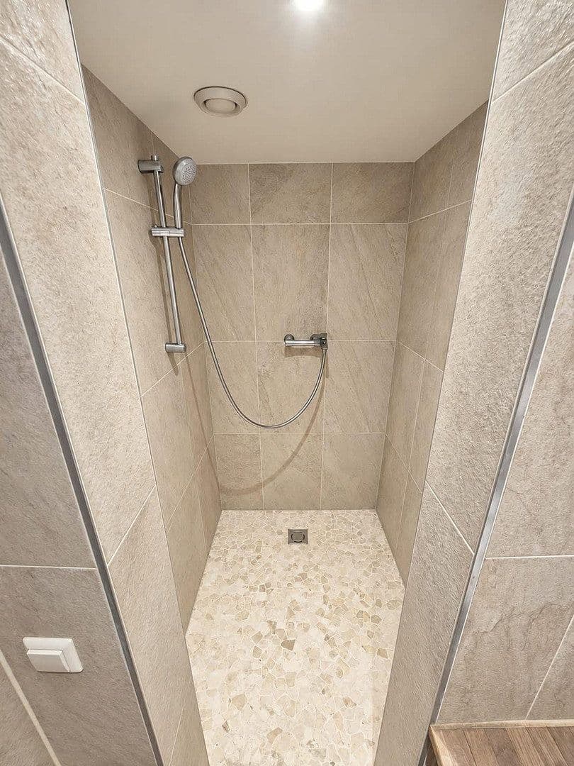 Pronájem bytu 6+1 123 m², Karlstr. 59, Friedrichshafen, Bádensko-Württembersko Pronájem bytu 6+1 123 m², Karlstr. 59, Friedrichshafen, Bádensko-Württembersko