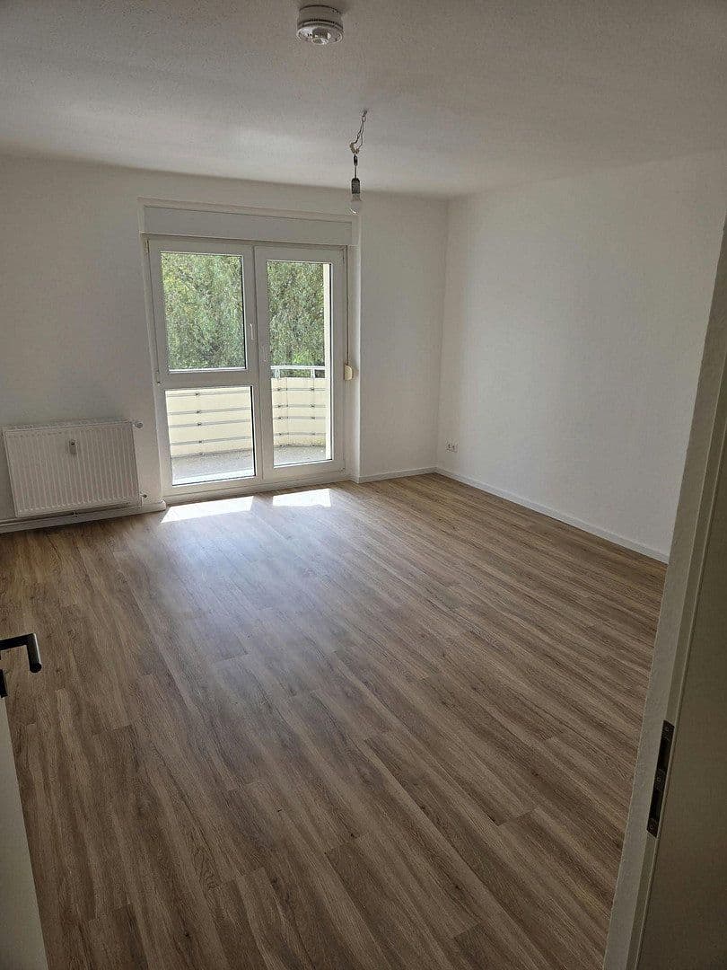 Pronájem bytu 4+1 70 m², Roßstraße 11, Leipzig-Südost OT Liebertwolkwitz, Sasko Pronájem bytu 4+1 70 m², Roßstraße 11, Leipzig-Südost OT Liebertwolkwitz, Sasko