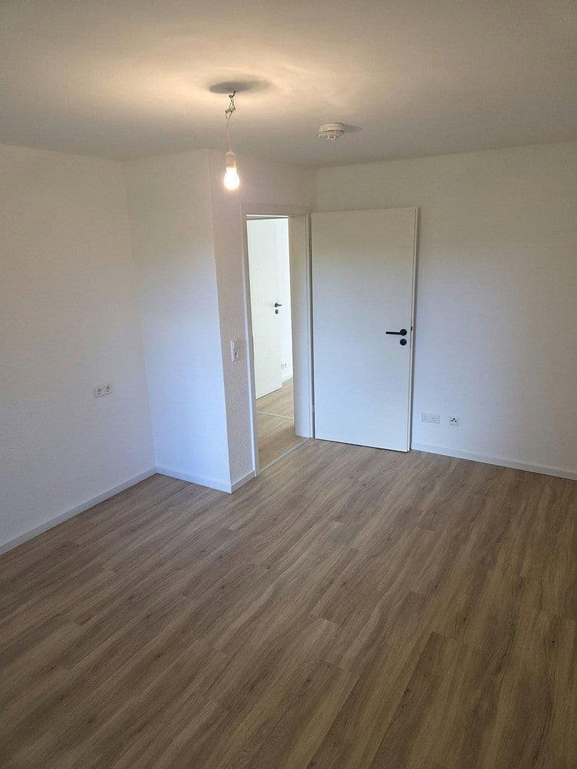 Pronájem bytu 4+1 70 m², Roßstraße 11, Leipzig-Südost OT Liebertwolkwitz, Sasko Pronájem bytu 4+1 70 m², Roßstraße 11, Leipzig-Südost OT Liebertwolkwitz, Sasko
