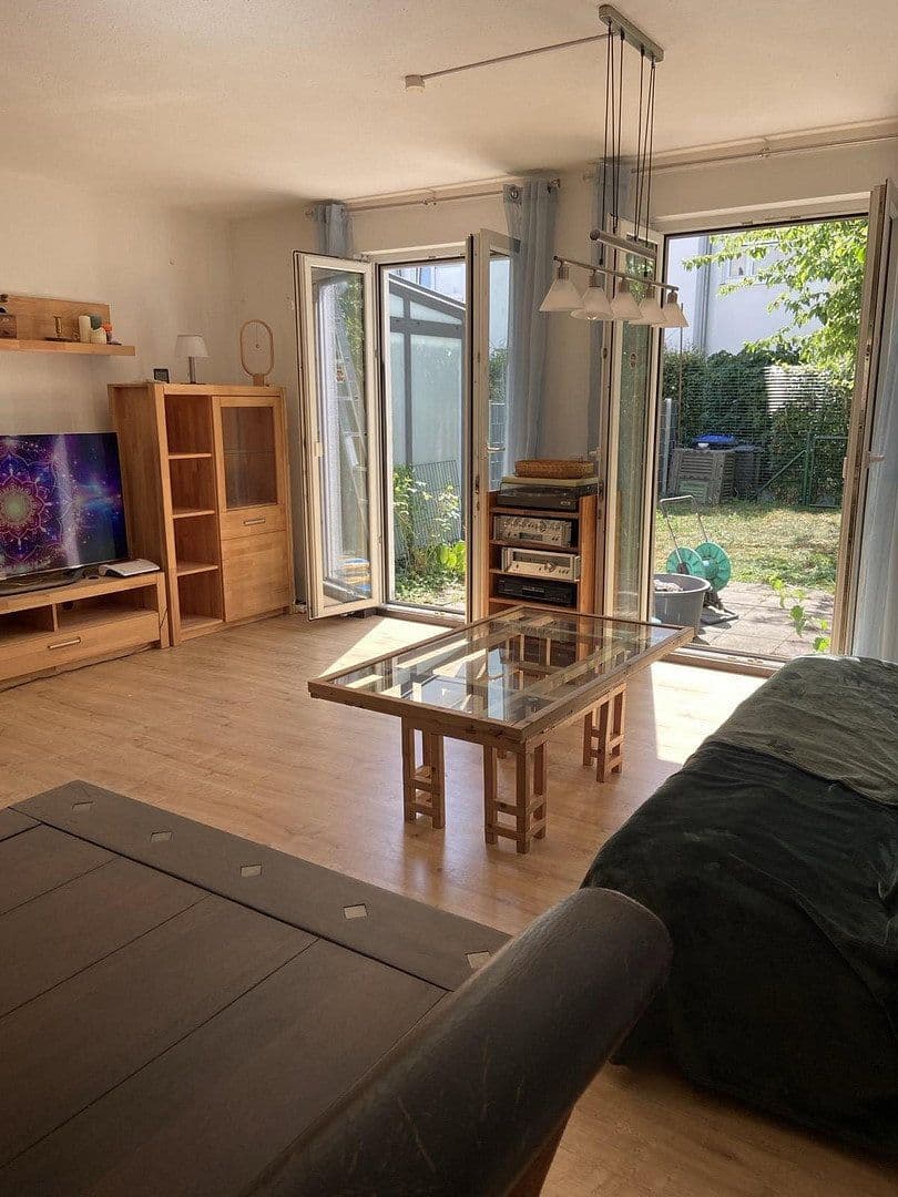 Prodej domu 121 m², pozemek 117 m², Marshakkstr.70, Neu-Ulm, Bavorsko Prodej domu 121 m², pozemek 117 m², Marshakkstr.70, Neu-Ulm, Bavorsko