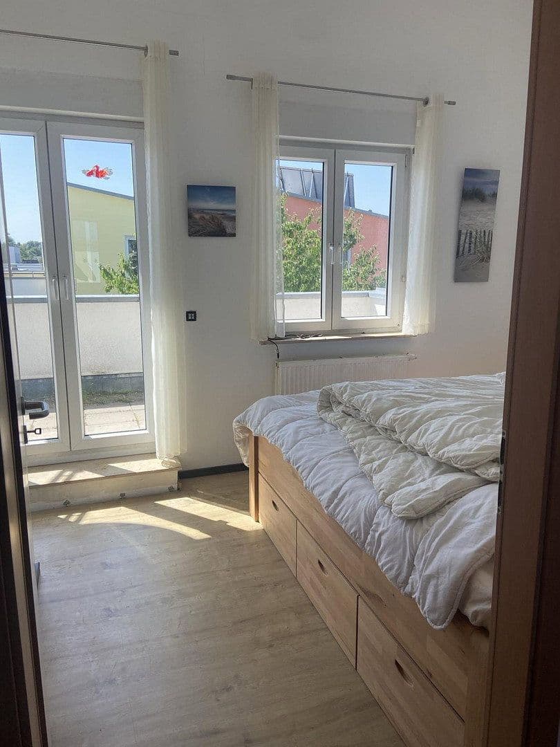 Prodej domu 121 m², pozemek 117 m², Marshakkstr.70, Neu-Ulm, Bavorsko Prodej domu 121 m², pozemek 117 m², Marshakkstr.70, Neu-Ulm, Bavorsko