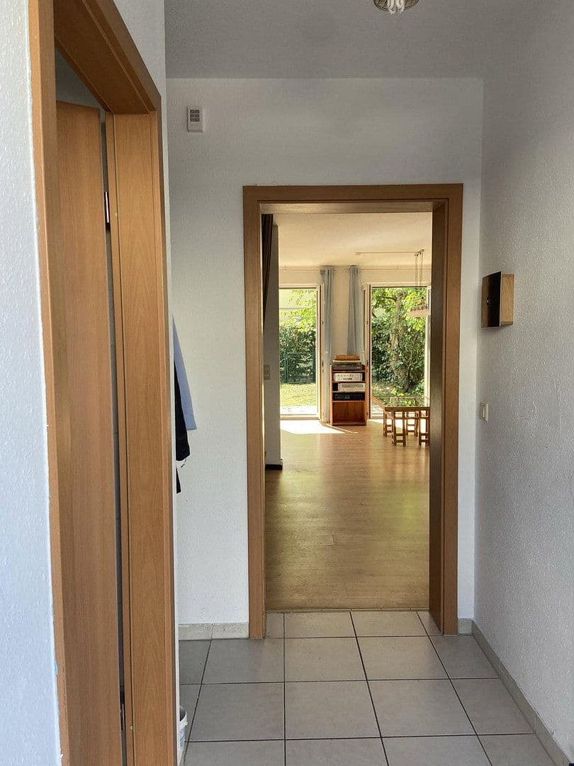 Prodej domu 121 m², pozemek 117 m², Marshakkstr.70, Neu-Ulm, Bavorsko Prodej domu 121 m², pozemek 117 m², Marshakkstr.70, Neu-Ulm, Bavorsko
