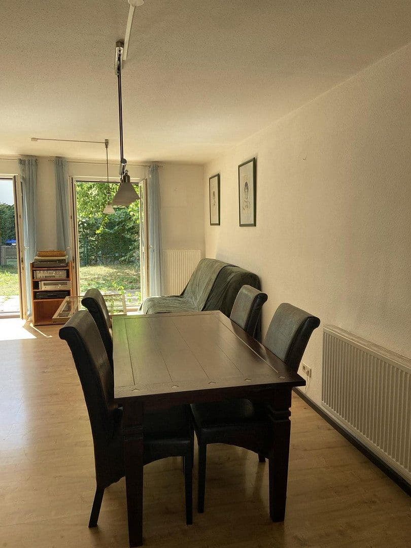 Prodej domu 121 m², pozemek 117 m², Marshakkstr.70, Neu-Ulm, Bavorsko Prodej domu 121 m², pozemek 117 m², Marshakkstr.70, Neu-Ulm, Bavorsko