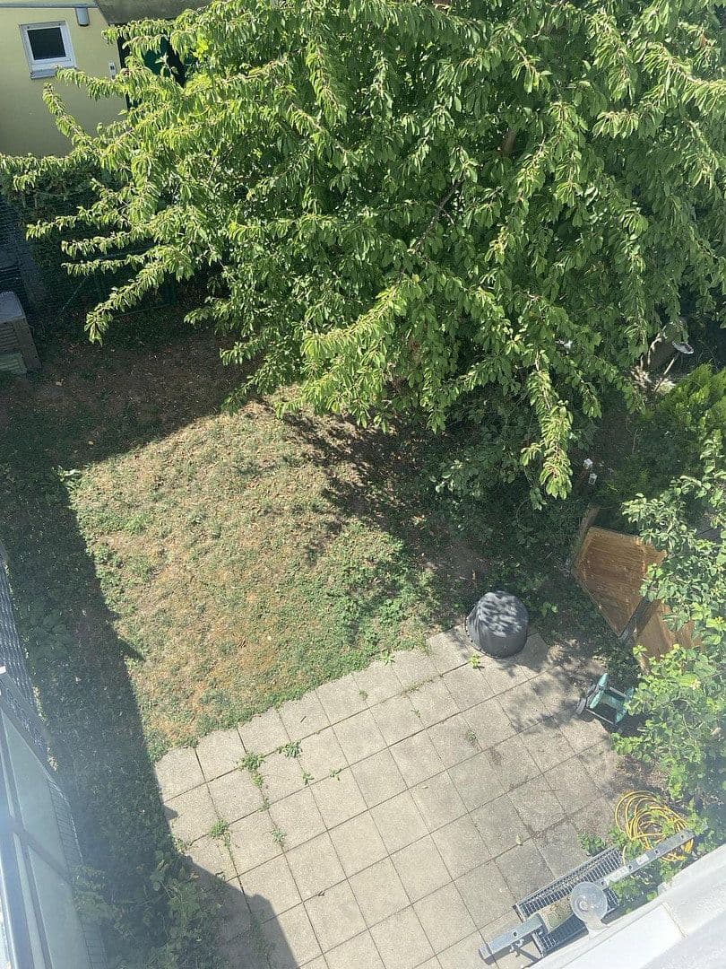 Prodej domu 121 m², pozemek 117 m², Marshakkstr.70, Neu-Ulm, Bavorsko Prodej domu 121 m², pozemek 117 m², Marshakkstr.70, Neu-Ulm, Bavorsko