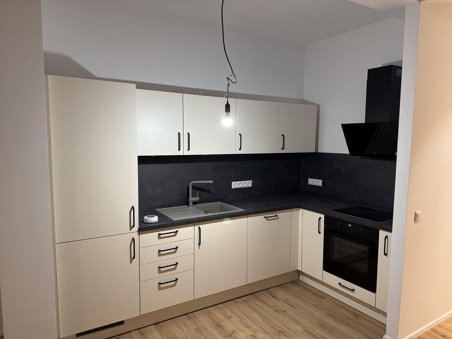 Pronájem bytu 2+1 70 m², Elmer Landstraße 1, Schlüchtern, Hessen Pronájem bytu 2+1 70 m², Elmer Landstraße 1, Schlüchtern, Hessen