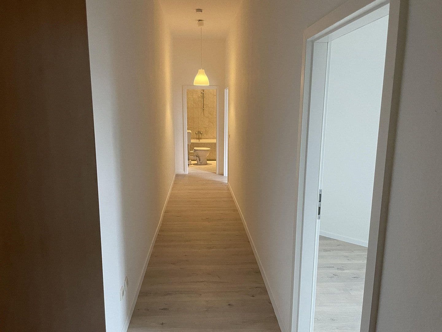 Pronájem bytu 2+1 56 m², Magdeburg, Sasko-Anhaltsko Pronájem bytu 2+1 56 m², Magdeburg, Sasko-Anhaltsko