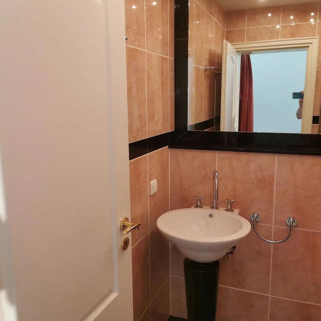 Pronájem bytu 3+1 124 m², Düsseldorf, Severní Porýní-Vestfálsko Pronájem bytu 3+1 124 m², Düsseldorf, Severní Porýní-Vestfálsko