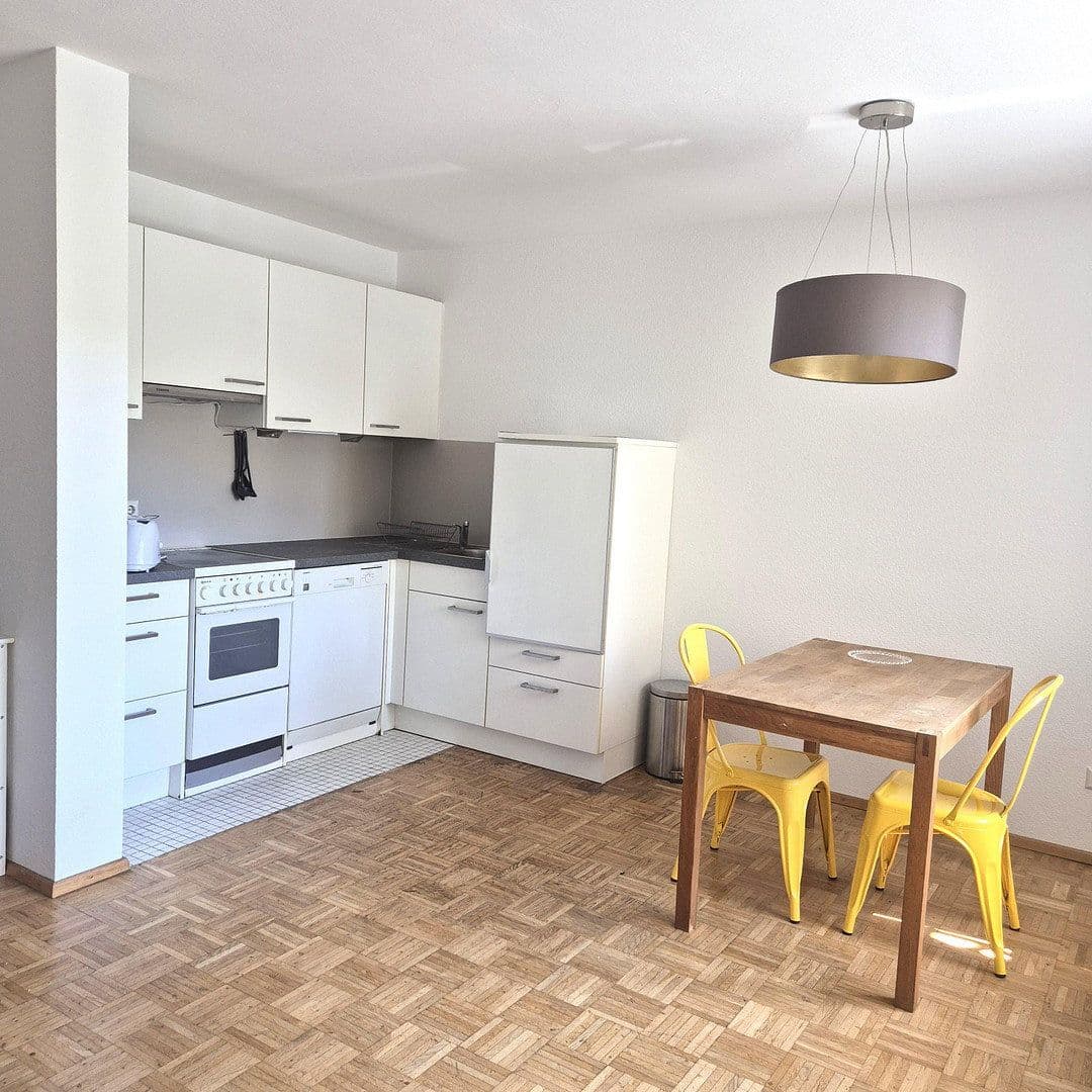 Pronájem bytu 2+1 55 m², Stuttgart, Bádensko-Württembersko Pronájem bytu 2+1 55 m², Stuttgart, Bádensko-Württembersko