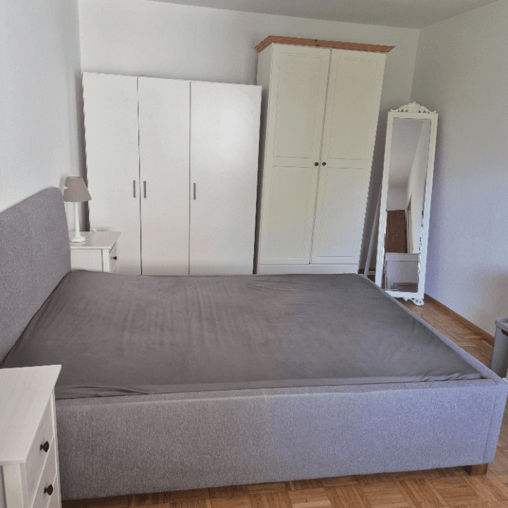 Pronájem bytu 2+1 55 m², Stuttgart, Bádensko-Württembersko Pronájem bytu 2+1 55 m², Stuttgart, Bádensko-Württembersko