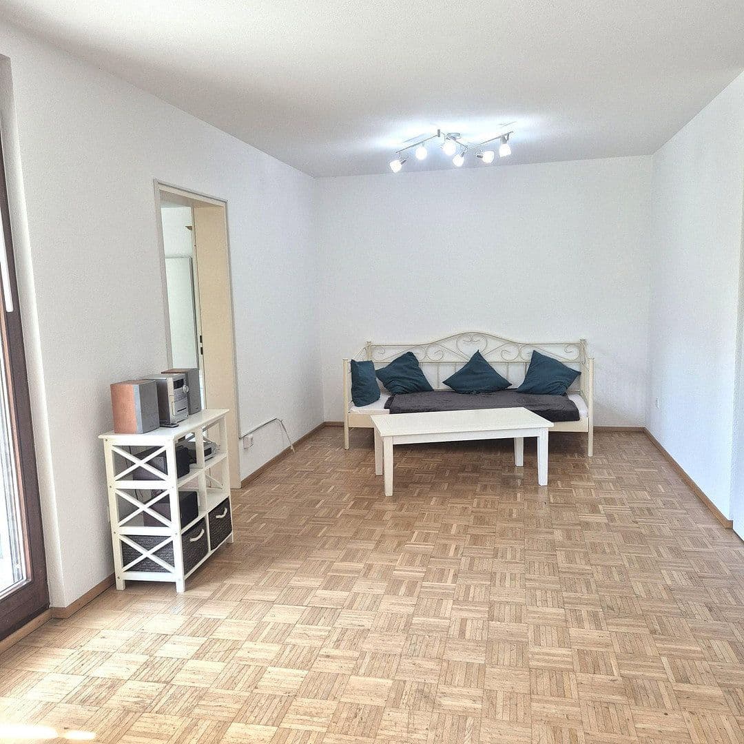 Pronájem bytu 2+1 55 m², Stuttgart, Bádensko-Württembersko Pronájem bytu 2+1 55 m², Stuttgart, Bádensko-Württembersko