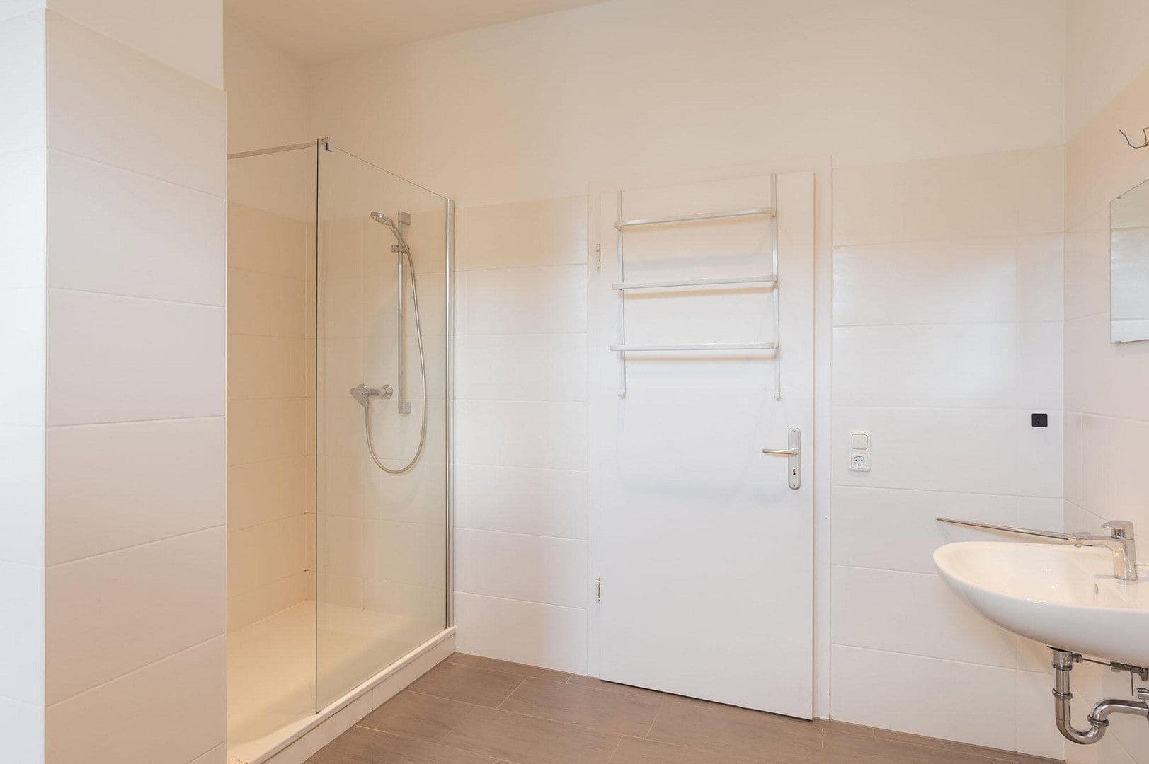 Pronájem bytu 4+1 124 m², Goebenstraße 31, Wiesbaden, Hessen Pronájem bytu 4+1 124 m², Goebenstraße 31, Wiesbaden, Hessen