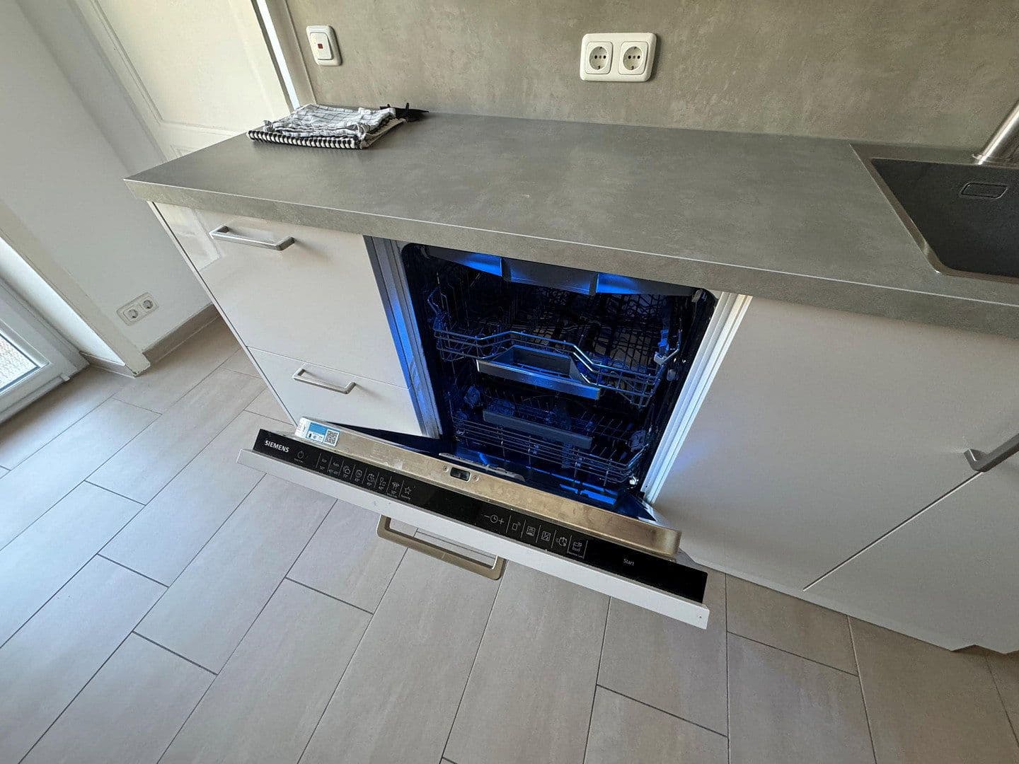 Pronájem bytu 4+1 124 m², Goebenstraße 31, Wiesbaden, Hessen Pronájem bytu 4+1 124 m², Goebenstraße 31, Wiesbaden, Hessen