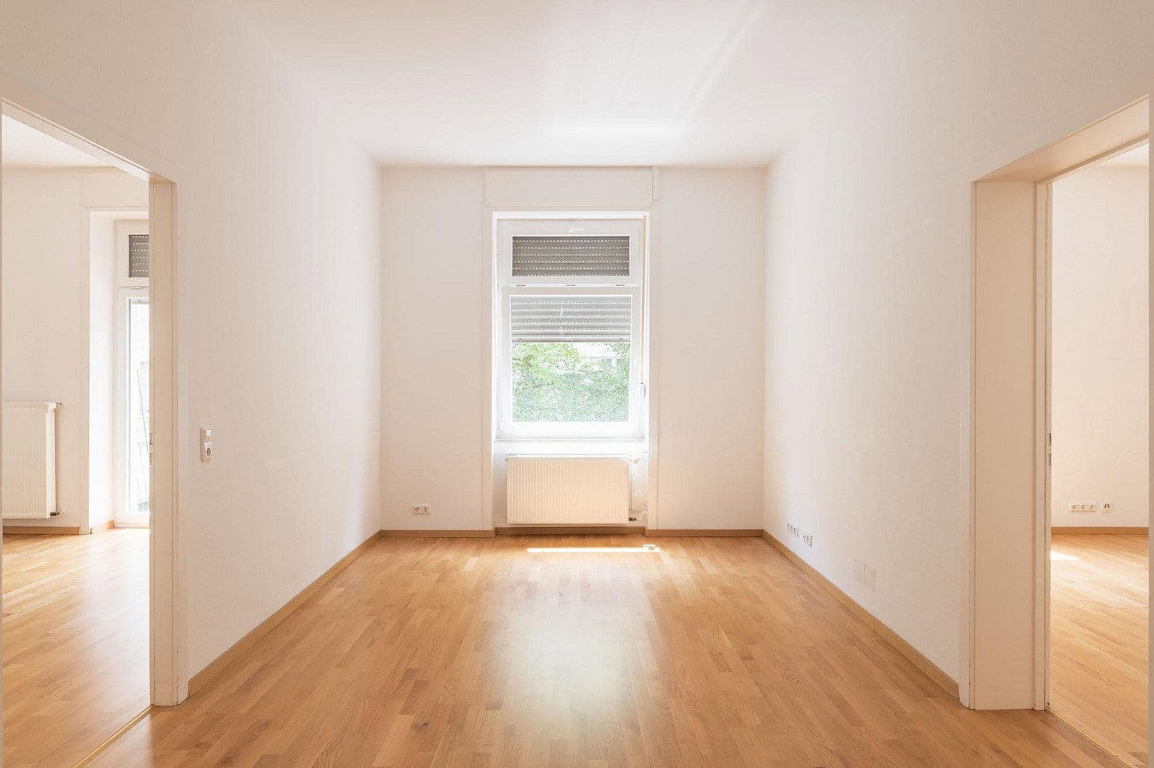 Pronájem bytu 4+1 124 m², Goebenstraße 31, Wiesbaden, Hessen Pronájem bytu 4+1 124 m², Goebenstraße 31, Wiesbaden, Hessen