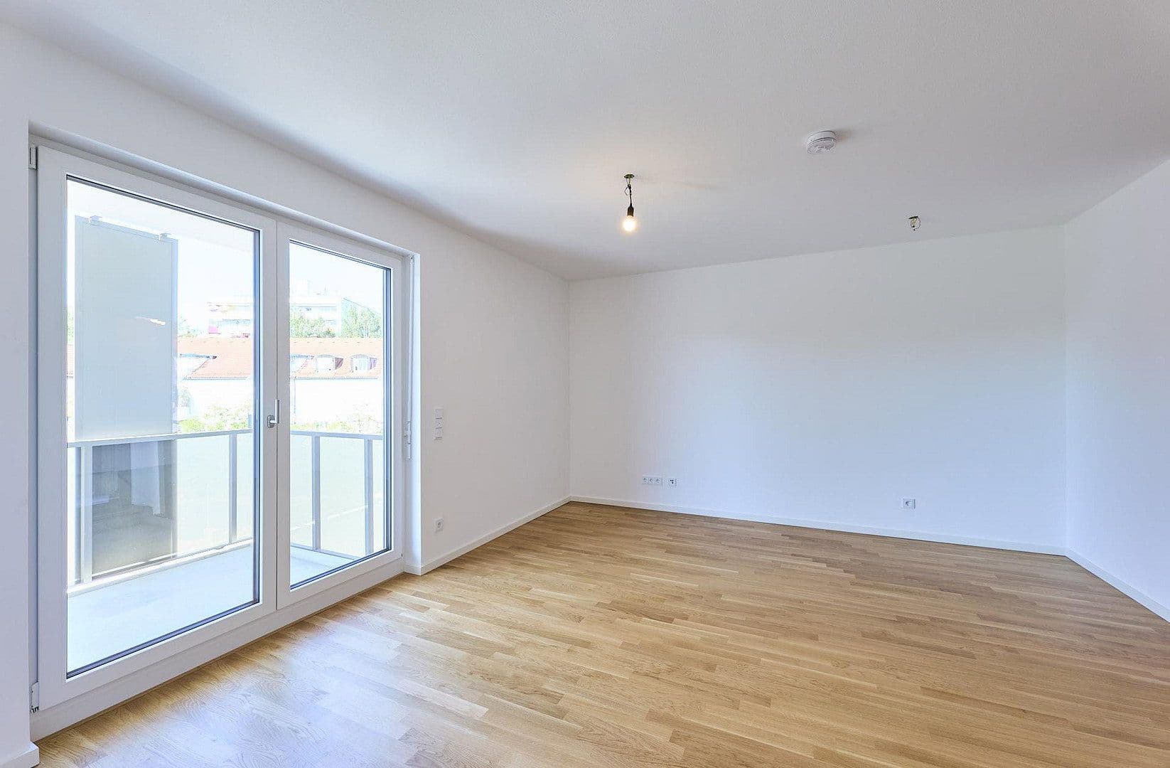 Pronájem bytu 2+1 54 m², Klenzestraße 3, Ismaning, Bavorsko Pronájem bytu 2+1 54 m², Klenzestraße 3, Ismaning, Bavorsko